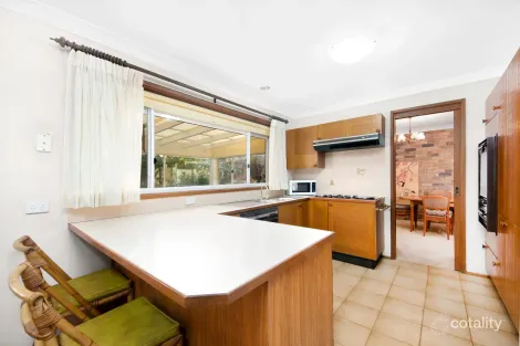 Property photo of 20 Phoenix Place Illawong NSW 2234
