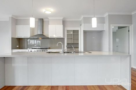 Property photo of 14 Ruxton Way Hopetoun Park VIC 3340