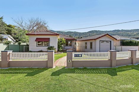 Property photo of 4 Kenneth Grove Balgownie NSW 2519