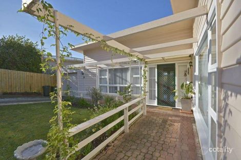 8 Delta Ave, Taroona, TAS 7053