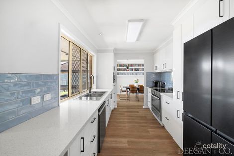 Property photo of 27 Discovery Drive Little Mountain QLD 4551