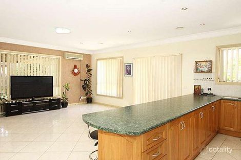 Property photo of 35 Limpopa Square Roxburgh Park VIC 3064