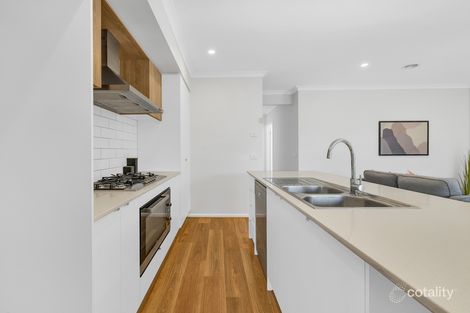 Property photo of 7 Gunnersbury Road Wyndham Vale VIC 3024