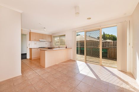 Property photo of 2/120 Bemersyde Drive Berwick VIC 3806