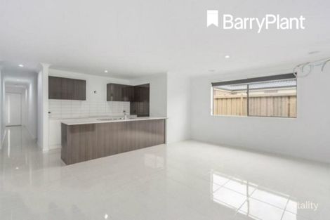 Property photo of 13 Caversham Drive Pakenham VIC 3810