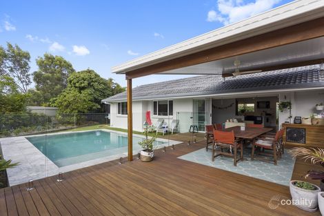 2 Whipbird Ct, Burleigh Waters, QLD 4220