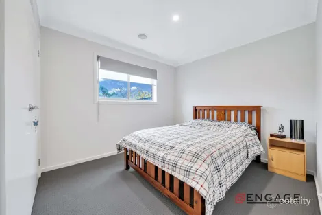 Property photo of 5 Duchess Court Point Cook VIC 3030