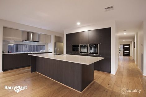Property photo of 28 Euphoria Street Craigieburn VIC 3064