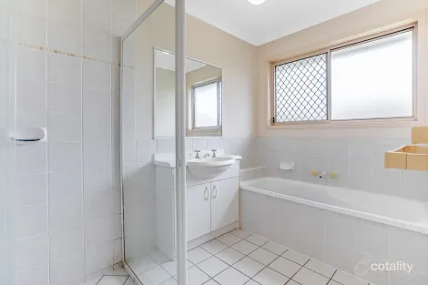 Property photo of 4 Leicester Court Kippa-Ring QLD 4021
