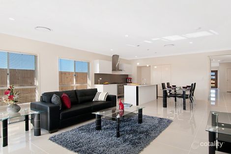 140 Nicklaus Pde, North Lakes, QLD 4509