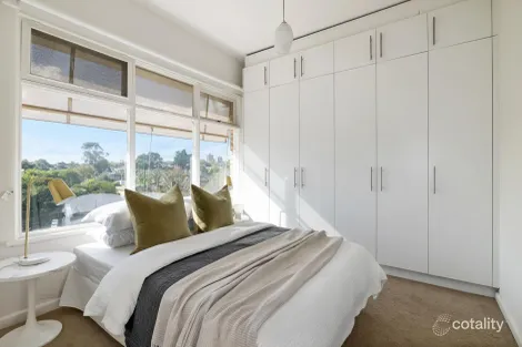 Property photo of 3/28 Mathoura Road Toorak VIC 3142