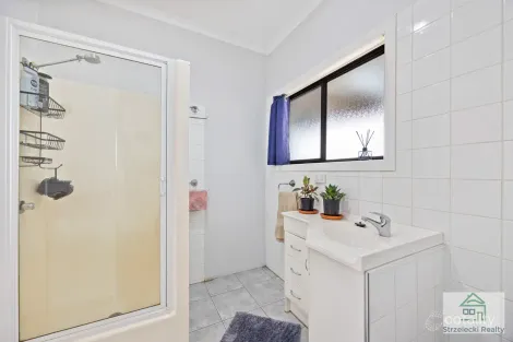 Property photo of 4 Windsor Avenue Moe VIC 3825