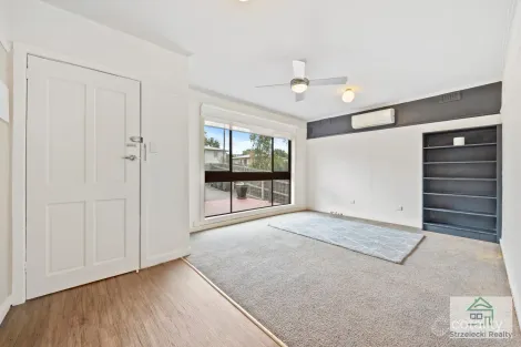 Property photo of 4 Windsor Avenue Moe VIC 3825