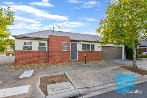 Property photo of 6 Strathvea Lane Caroline Springs VIC 3023