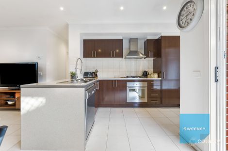 Property photo of 6 Strathvea Lane Caroline Springs VIC 3023