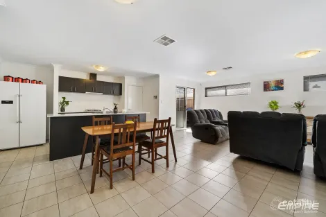 5/25 Gicha Cl, Lake Coogee, WA 6166