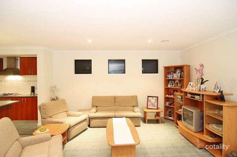 Property photo of 8 Regency Road Roxburgh Park VIC 3064