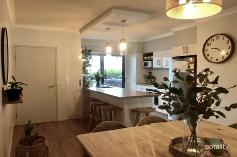 2/12-18 Bayview St, Runaway Bay, QLD 4216