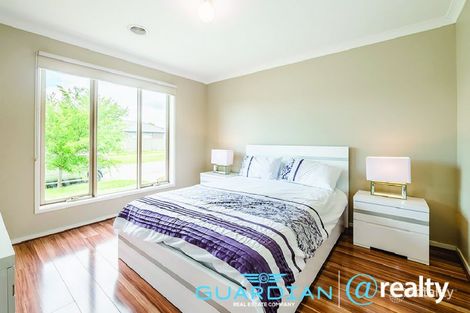 Property photo of 22 Ardent Crescent Cranbourne East VIC 3977