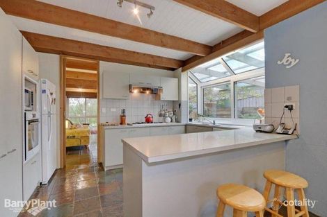 Property photo of 16 Narr-Maen Drive Croydon Hills VIC 3136