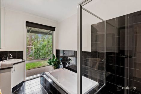 Property photo of 24 Wychwood Grove Upper Sturt SA 5156