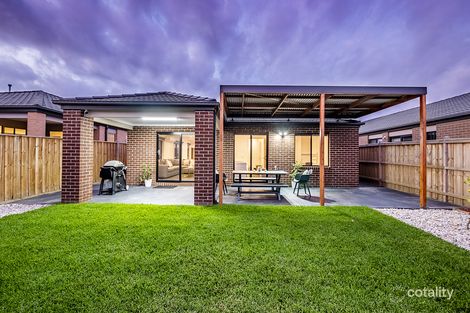 Property photo of 51 Mossey Crescent Cranbourne East VIC 3977