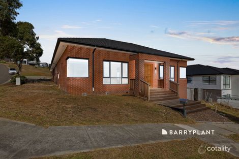 65 Solid Dr, Pakenham, VIC 3810