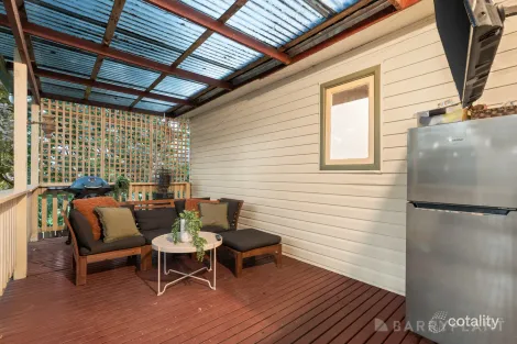 Property photo of 19 Macclesfield Road Emerald VIC 3782