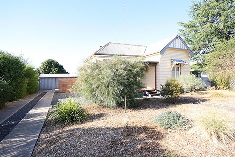 Property photo of 9 Tena Avenue Horsham VIC 3400