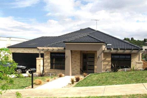 9 Thoroughbred Dr, Highton, VIC 3216