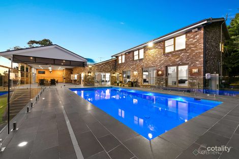 Property photo of 11-12 Maclaine Court Narre Warren North VIC 3804