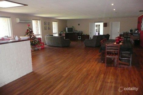 8 Oxford St, Gledhow, WA 6330