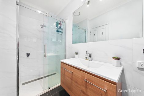 Property photo of 43 Rolling Hills Road Chirnside Park VIC 3116