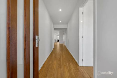 Property photo of 7 Artful Street Donnybrook VIC 3064