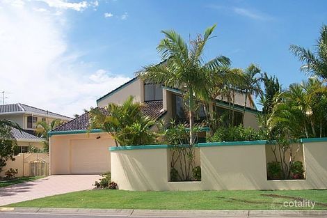 96 Pebble Beach Dr, Runaway Bay, QLD 4216