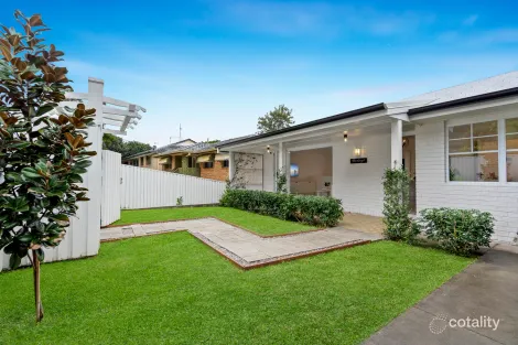 Property photo of 19 Timbertop Mead Burleigh Heads QLD 4220