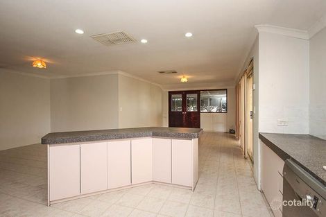 Property photo of 4 Bernley Drive Viveash WA 6056