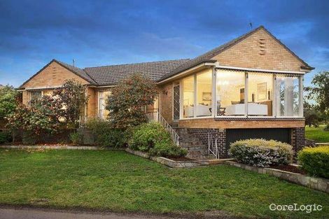 Property photo of 16 Gruyere Crescent Ivanhoe East VIC 3079