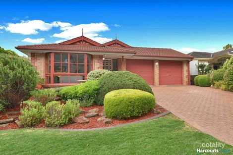 11 Stonebridge Dr, Aberfoyle Park, SA 5159