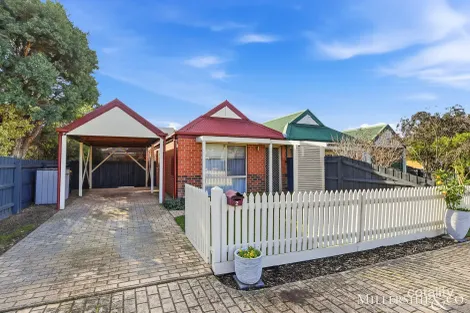 Property photo of 2/12 Benjamin Close Bundoora VIC 3083
