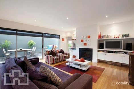 Property photo of 2 Aintree Road Glen Iris VIC 3146