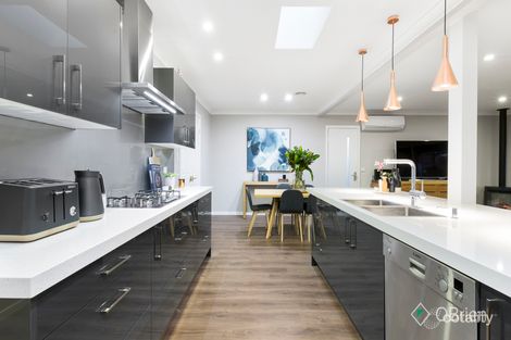 Property photo of 54 Balmoral Drive Parkdale VIC 3195