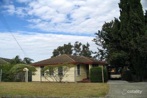 19 Fleetwood Cres, Warilla, NSW 2528