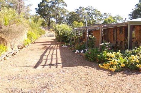Property photo of 60 Walnut Road Bickley WA 6076