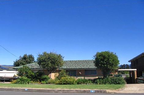 4 Lawrence Ave, Mount Warrigal, NSW 2528