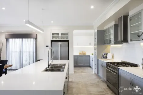 Property photo of 28 Honeyeater Place Rochedale QLD 4123