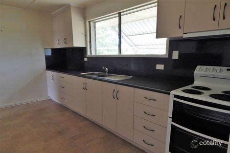 Property photo of 33 Yeates Crescent Dysart QLD 4745