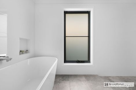 Property photo of 81 Basalt Way Kelso NSW 2795