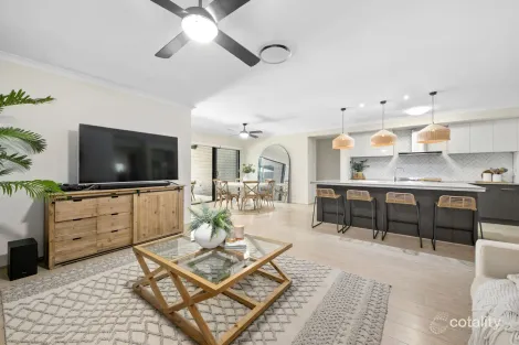 Property photo of 7 Slate Court Logan Reserve QLD 4133