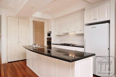 Property photo of 18 Mont Albert Road Canterbury VIC 3126